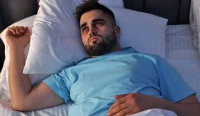 Yüzüstü Uyku Pozisyonunun Riskleri ve Doğru Alternatifler