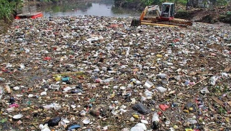 Citarum Nehri: Endüstriyel Dönüşüm ve Temizleme Çabalarının Kıyısında