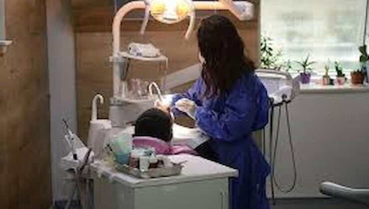 Gömülü 20’lik Dişler: Erken Teşhis ve Müdahale ile Sağlıklı Bir Çene