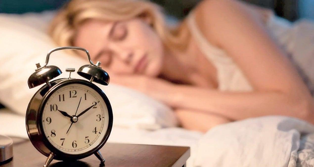 Gün İçindeki Cilt Yenilenmesi: Geceyarısı Aktif Hücreler ve Yaşlanmayı Yavaşlatan Pratikler