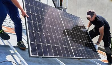 Güneş Panellerinde Dayanıklılığın Sırrı: Malzeme Kalitesi ve Doğru İklim Uyumunun Gücü