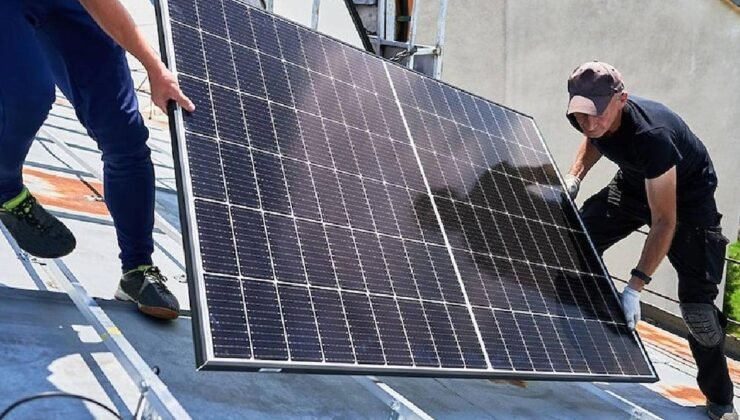 Güneş Panellerinde Dayanıklılığın Sırrı: Malzeme Kalitesi ve Doğru İklim Uyumunun Gücü