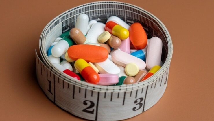 İlaç Tedarik Zincirindeki Kriz: İngiltere’de Sıkıntılar Derinleşiyor ve Türkiye İçin Uyarılar