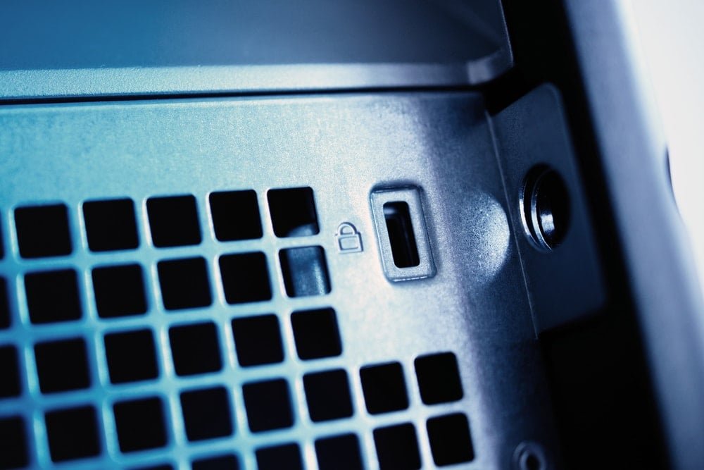 Kensington Kilidi: Dizüstü Güvenliğinde Fiziksel Korumanın Sırları