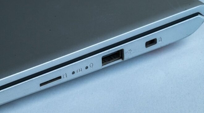 Kensington Kilidi: Dizüstü Güvenliğinde Fiziksel Korumanın Sırları