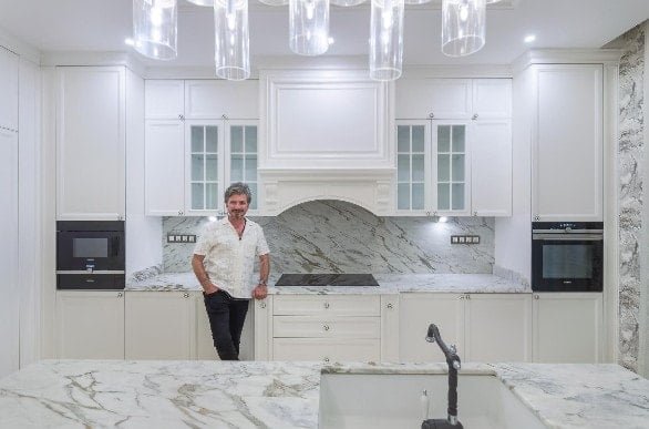 Mimariyle Bütünleşen Özel Üretim: Salmans Furniture ve Tasarımda Uygulama Gücü