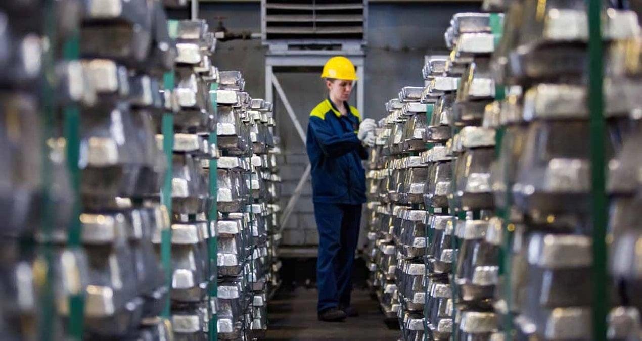 Orta Doğu Jeopolitiği ve Alüminyum Tedarik Zinciri: Mücbir Sebep İlanları ve Piyasa Şokları