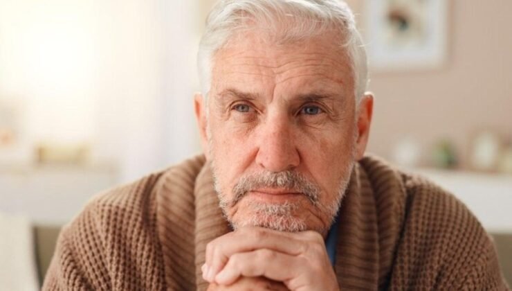 Yaşlanmanın Biyobelirteçlerinde İki Kritik Dönemin Moleküler Dalgaları: Orta 40’lar ve Erken 60’lar