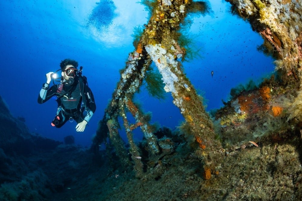 Akdeniz’de Derinlerde Saklı Zaman Kapsülü: 16. Yüzyıla Ait Ticaret Gemisi Keşfi