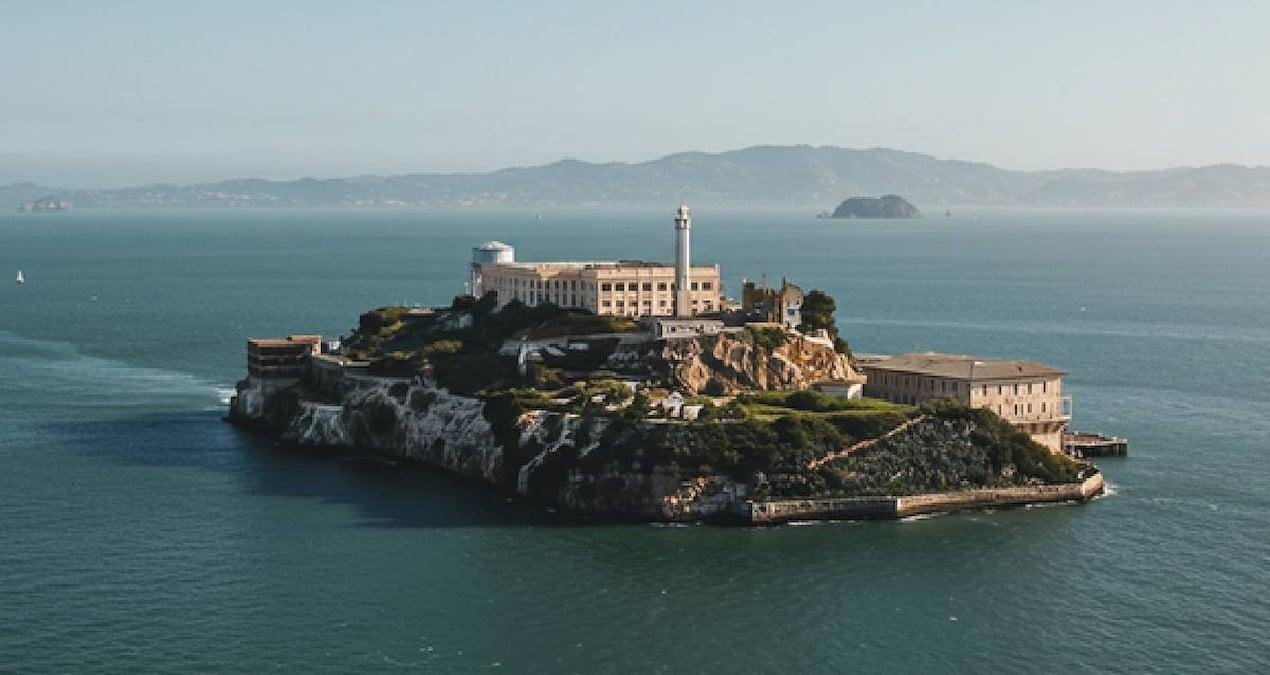 Alcatraz’tan Yeni Hedef: Yüksek Güvenlikli Tesiste Bütçe ve Tartışmalar