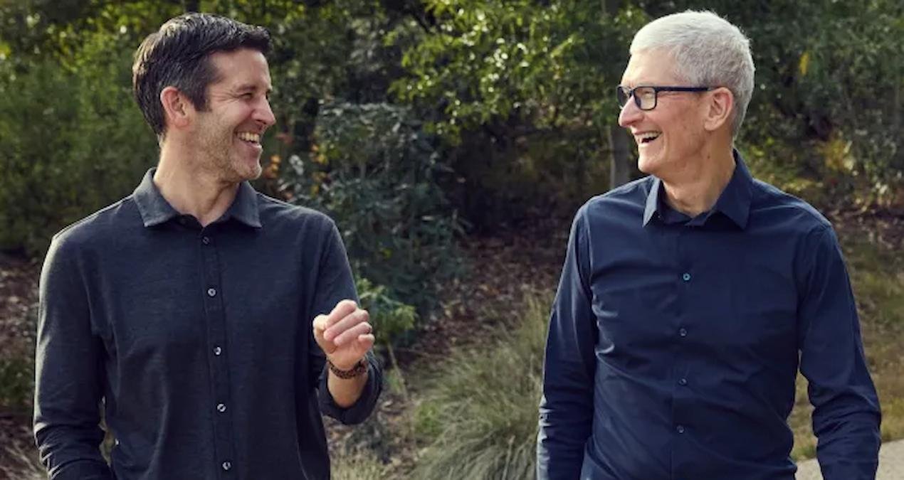 Apple’da Yönetim Değişimi: John Ternus Yeni CEO, Tim Cook Yönetim Kurulu Başkanlığına Geçiş süreci başlıyor