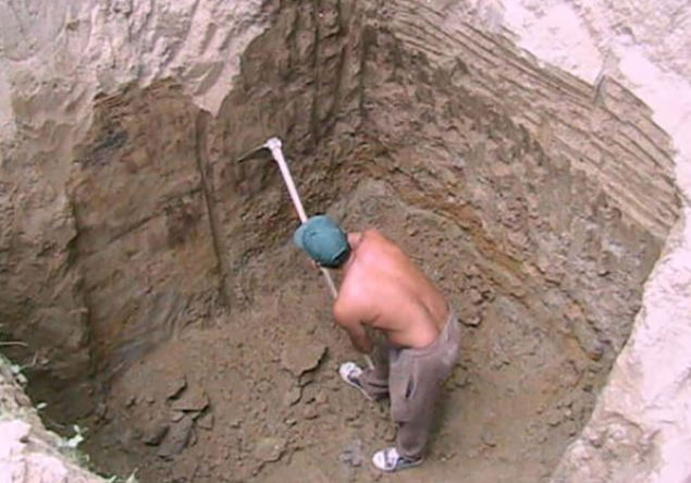 Bahçenin Altında Gizli Sığınak: Wayne'in DIY Mucizesi