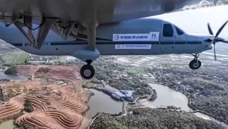 Çin’in Suyla Çalışan Jet Motoru Deneyi: Hidrojenle Doğrudan Yanma mı, Yoksa Dönüştürülmüş Enerji mi?