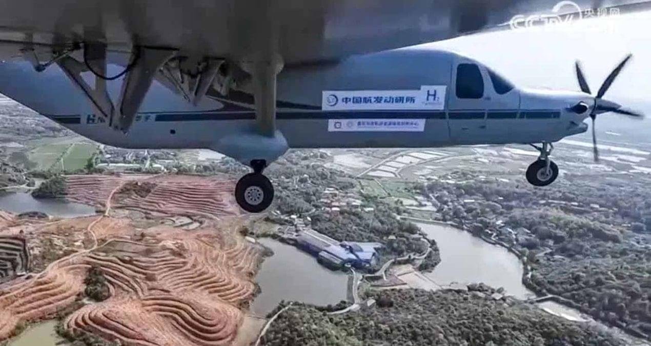 Çin’in Suyla Çalışan Jet Motoru Deneyi: Hidrojenle Doğrudan Yanma mı, Yoksa Dönüştürülmüş Enerji mi?