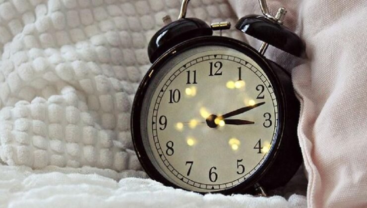 Dünya Zamanı ve 25 Saatlik Günlere Doğru: Dönüşümün İncelenmiş İzleri