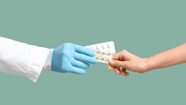 Genç Hastada Yüksek Doz Diklofenakla Gelişen Atrial Fibrilasyon: Bir Vakadan Dersler