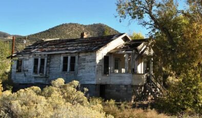 Golden: Altın Çağından Hayalet Kasabaya Uzanan Yolculuk ve Güncel İzler