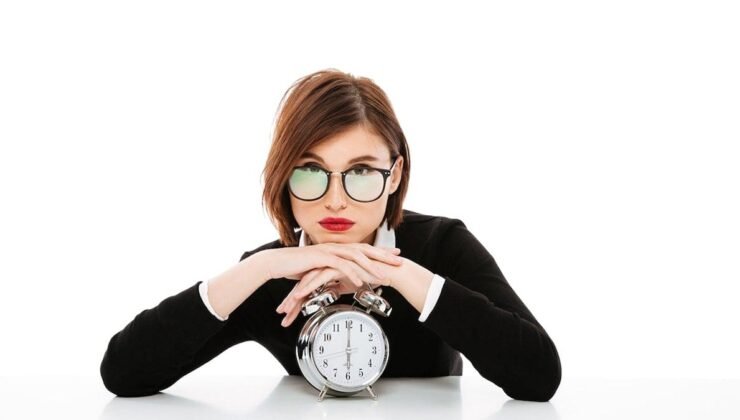 Günün Ritimlerini Yeniden Yapılandırmak: Masa Başı Hayatta Zihinsel ve Fizyolojik Dengeyi Sağlama