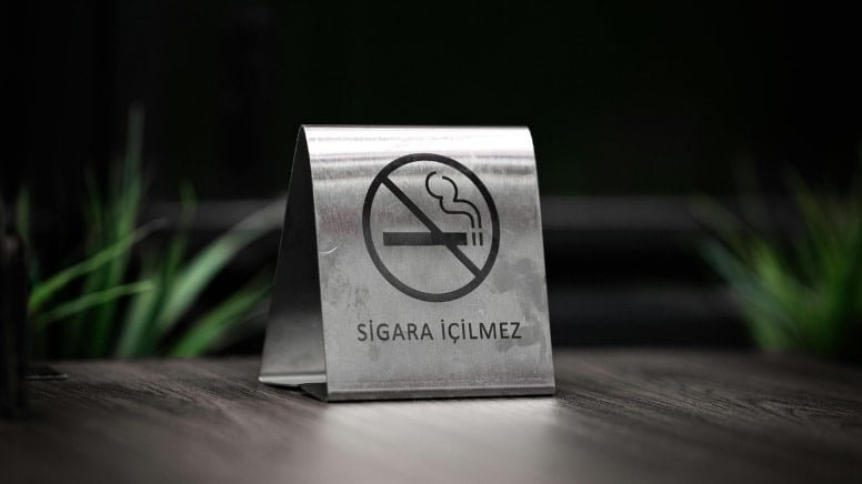 İngiltere'de Sigara ve Elektronik Sigara Yasa Tasarısının Onayla Yürürlüğe Girmesi