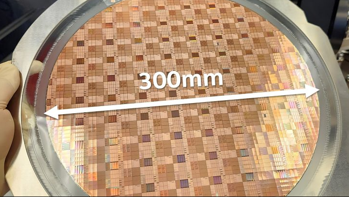 Intel'in GaN Çiplet Atılımı: İnce Yapıda Güç Verimliliğinde Yeni Dergi