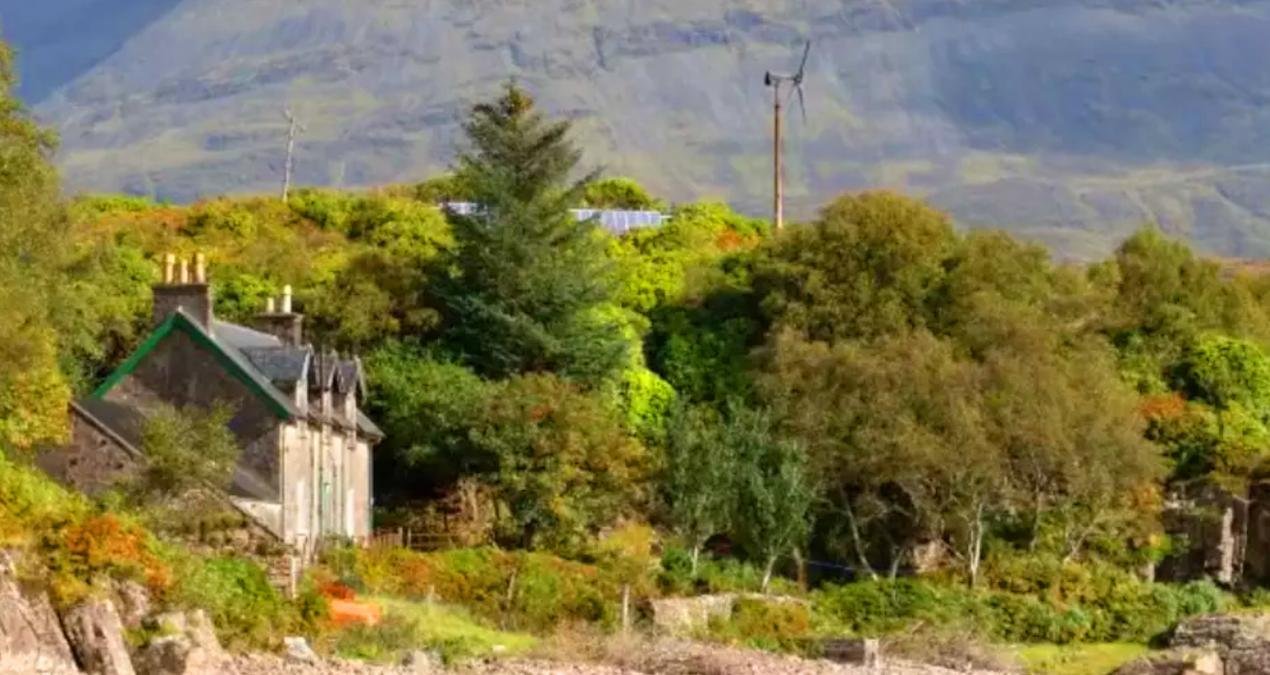 İskoçya’nın Soay Adası’nda Lüksün Ötesinde Bir Yaşam: Adadan Uzak, Bir Ev ve Tam 1.546 Dönümlük Ada Satışta