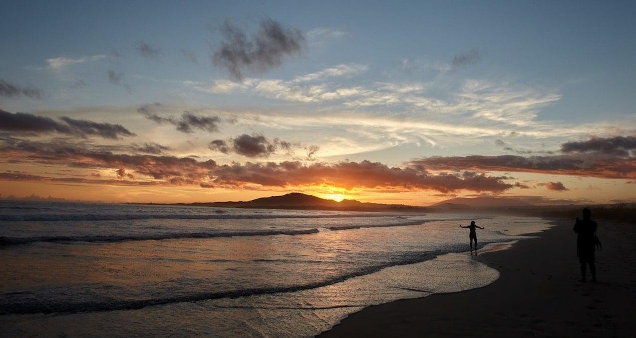 Issız Adada Hayatta Kalma Deneyiminin Gölgesinde Lüks Tatilin Zorlukları