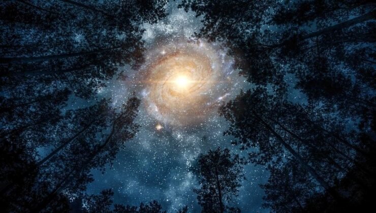 Pembe Ay ve Artemis II: Bahar Gökyüzünde Büyüleyici Başlangıç