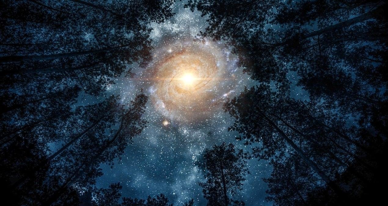 Pembe Ay ve Artemis II: Bahar Gökyüzünde Büyüleyici Başlangıç