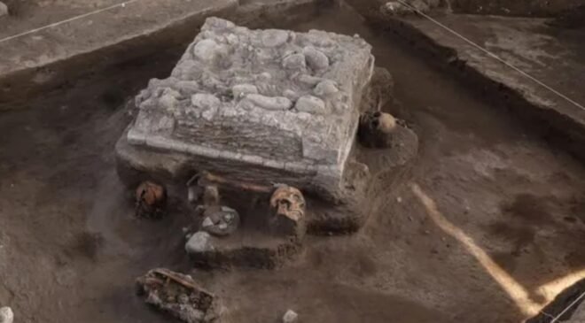 Raylar Altında Keşfedilen Tapınak: Toltek Sunağı ve Baş Kesme Ritüelleri