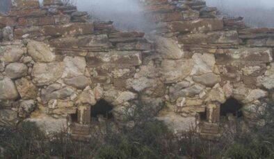 Tel Azekah’daki Su Sarnıcında Bulunan Bebek Mezarı: Pers Dönemi Toplumsal Yapılarının İzleri