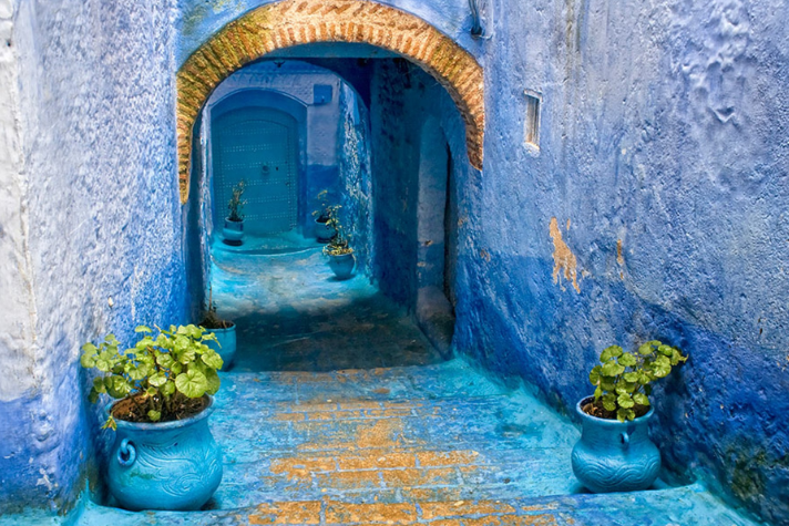 Chefchaouen: Mavinin Büyülü Şehrinde Renklerin Hikayesi