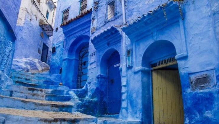 Chefchaouen: Mavinin Büyülü Şehrinde Renklerin Hikayesi