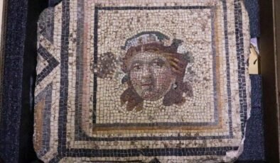 Çingene Kızı Mozaiğinin Kayıp Paneli Türkiye’ye İadesi – Zeugma’nın Yeniden Bütünleşmesi