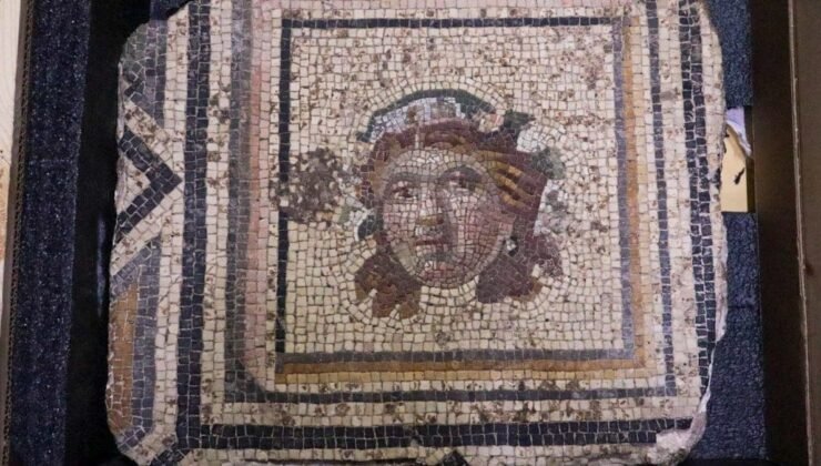 Çingene Kızı Mozaiğinin Kayıp Paneli Türkiye’ye İadesi – Zeugma’nın Yeniden Bütünleşmesi