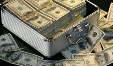 Düşük Gelirden Yüksek Net Servete: Zaman ve Disiplinle Finansal Yolculuk
