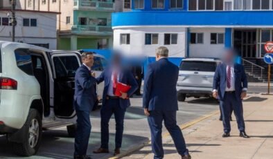 Küba Diplomasisi ve ABD’nin Yeni Stratejisi: Gizli Ziyaretler ve İnsanî Yardım Girişimi